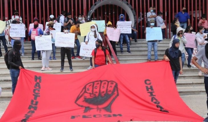 translated from Spanish: Demand release of 94 normalists detained in Chiapas