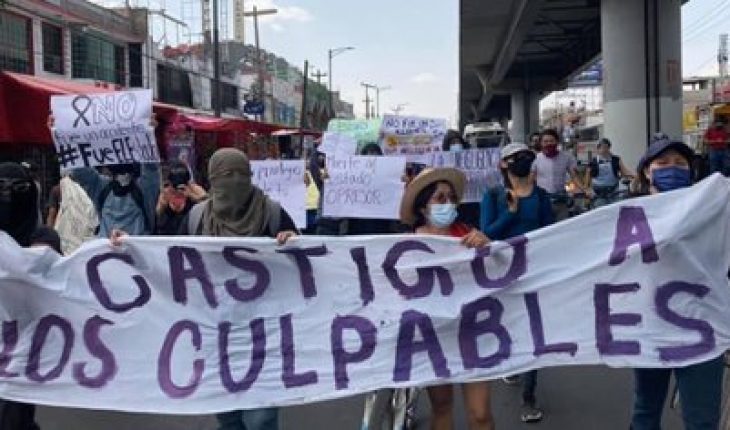 translated from Spanish: Demonstrations demand justice on Metro Line 12