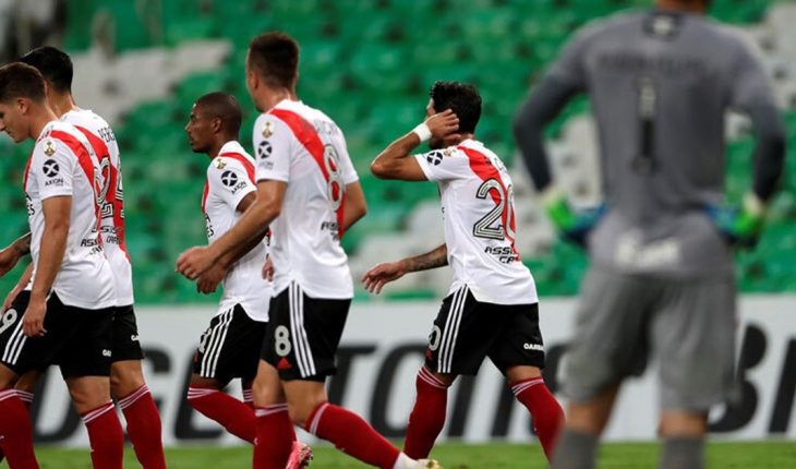 translated from Spanish: Facing fluminense match, River recovers 13 footballers