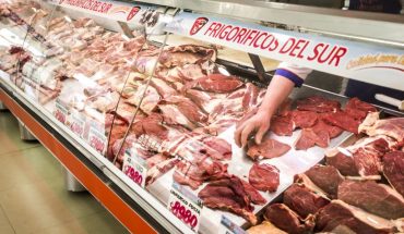 translated from Spanish: Government to rule out meat price hike after Argentine exports suspended