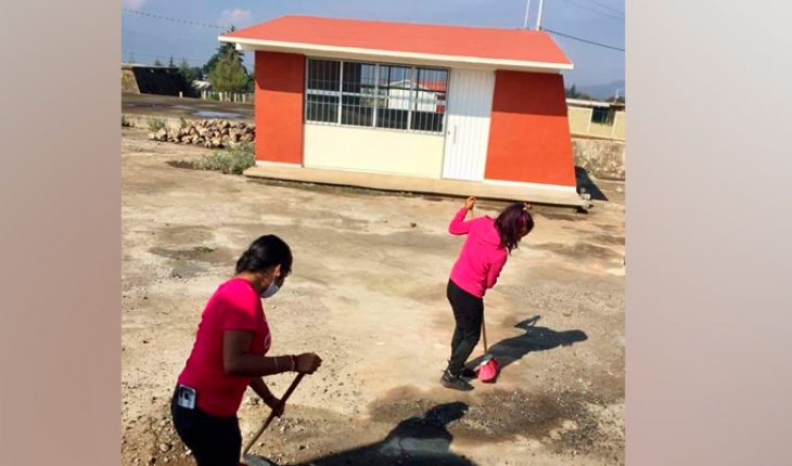 translated from Spanish: More than 80 schools in Morelia without water, could not return to face-to-face classes