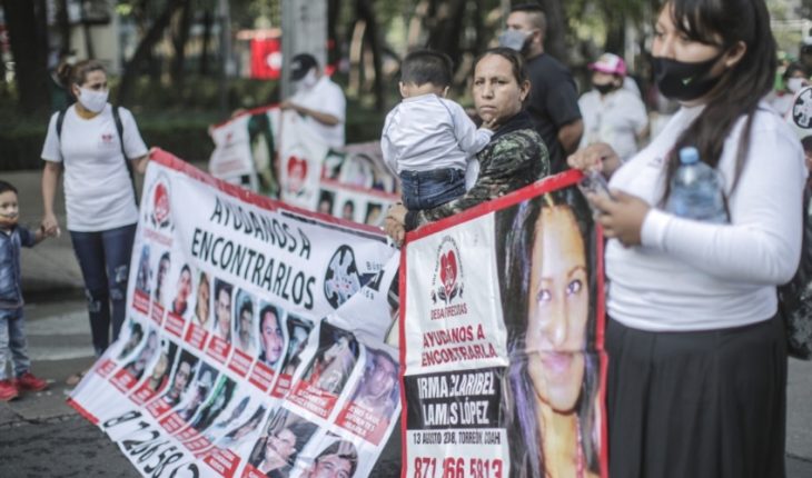 translated from Spanish: Mothers of missing persons march on CDMX; demand search