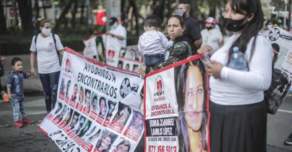 Mothers of missing persons march on CDMX; demand search