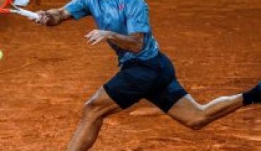 translated from Spanish: The best win of his career: Cristian Garín beat World No. 3 and advanced to the quarter-finals of the Madrid Master 1000