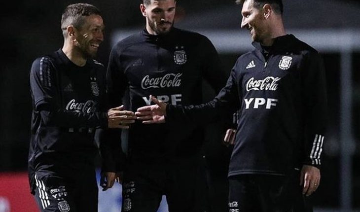 translated from Spanish: The night training of the Argentina national team