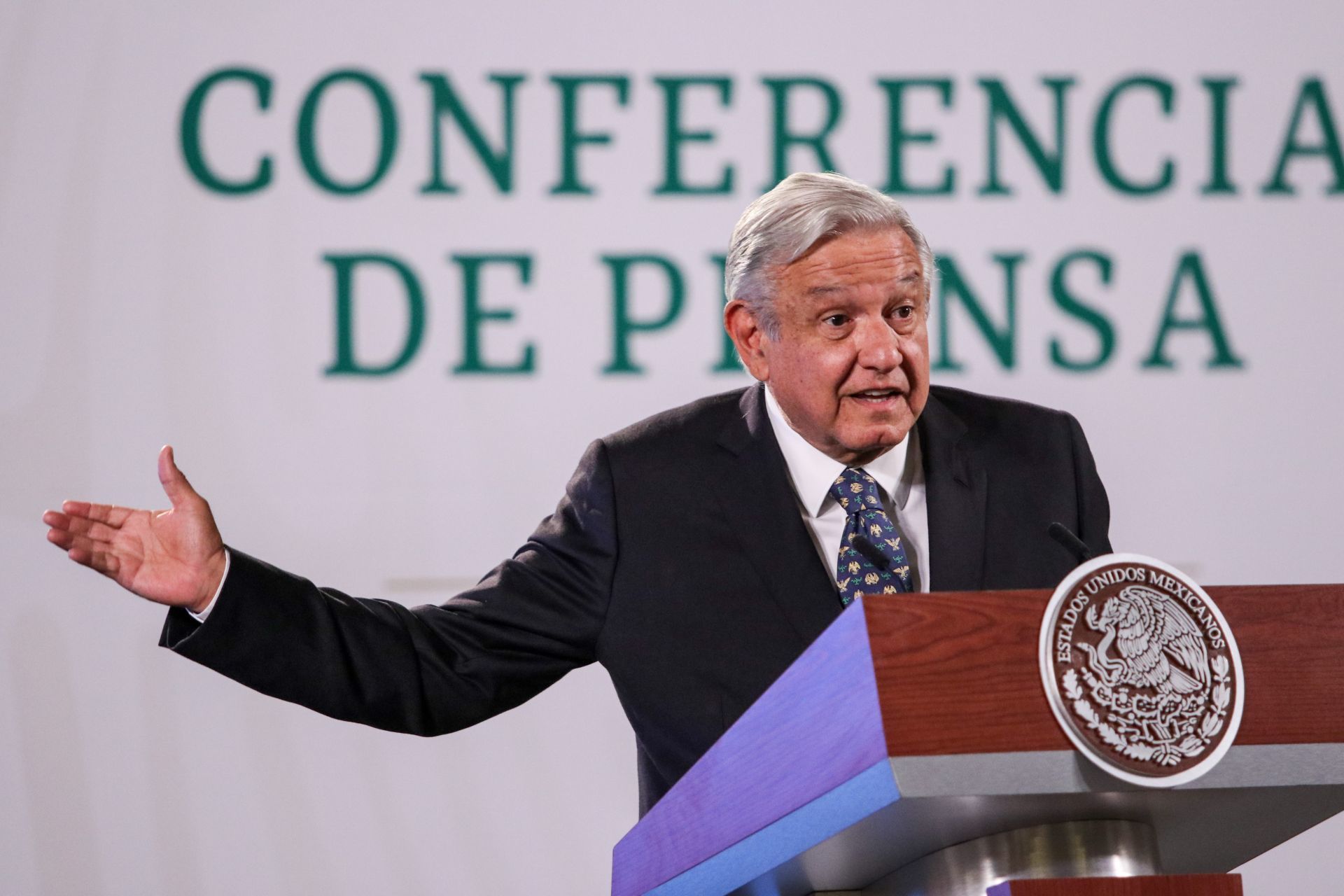 Tragedy in L12 is not to slit politics, don't blame austerity: AMLO
