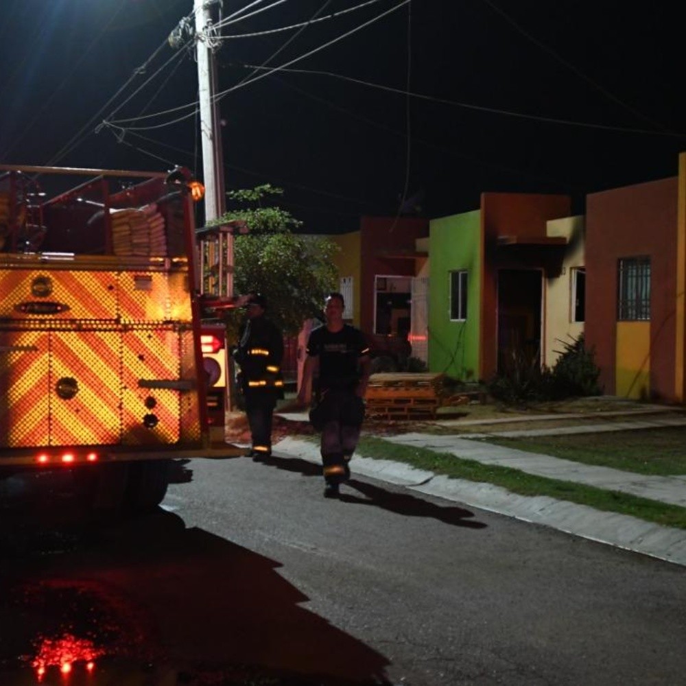 Bomberos de Culiacán sofocan dos incendios en sector Los Mezcales e Hidalgo