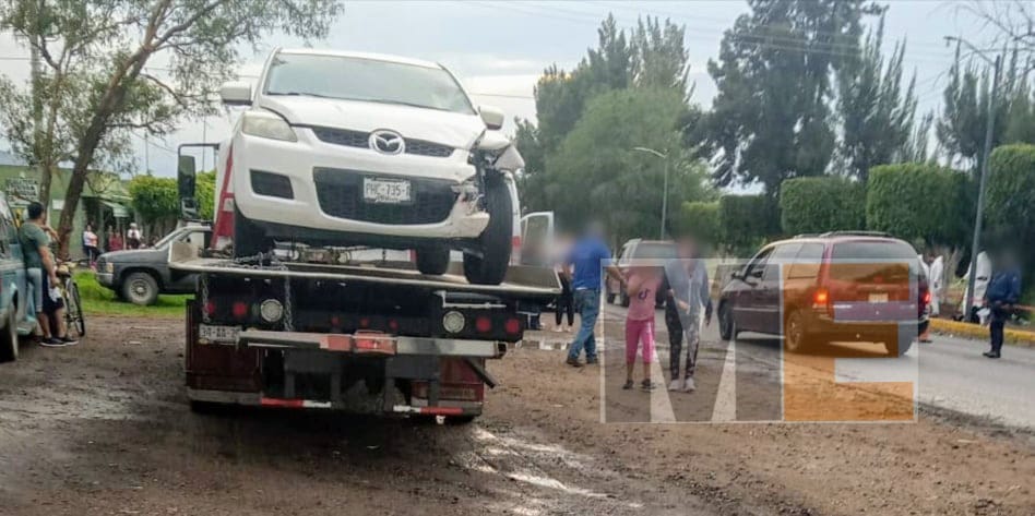 Choque entre camioneta y moto deja un muerto en Copándaro de Galeana