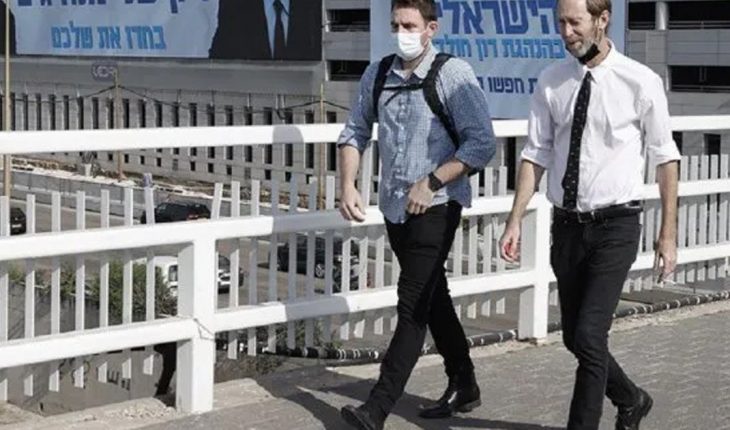 Israel reimpone la obligación del barbijo en lugares públicos cerrados