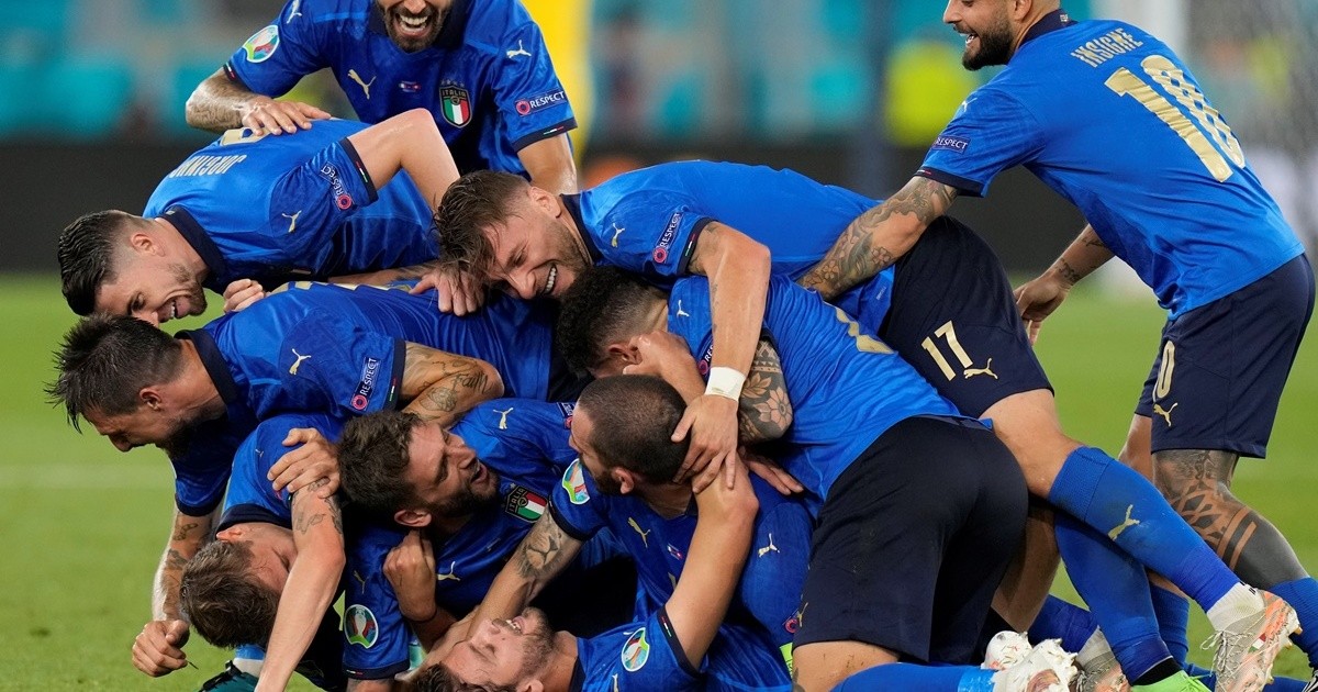 Italia goleó a Suiza y es el primer clasificado en la Eurocopa