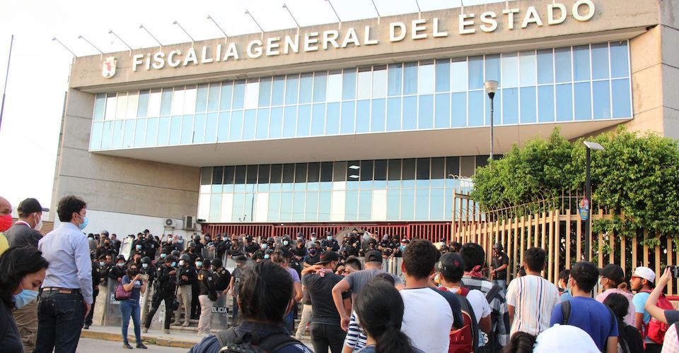 Liberan a 60 estudiantes de Mactumatzá, Chiapas, y Teteles, Puebla