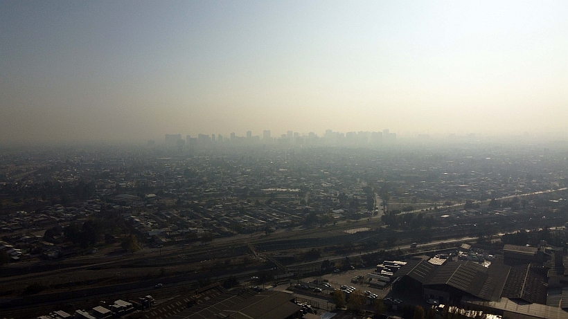 Mala calidad del aire alcanza niveles de Preemergencia Ambiental este domingo en la RM