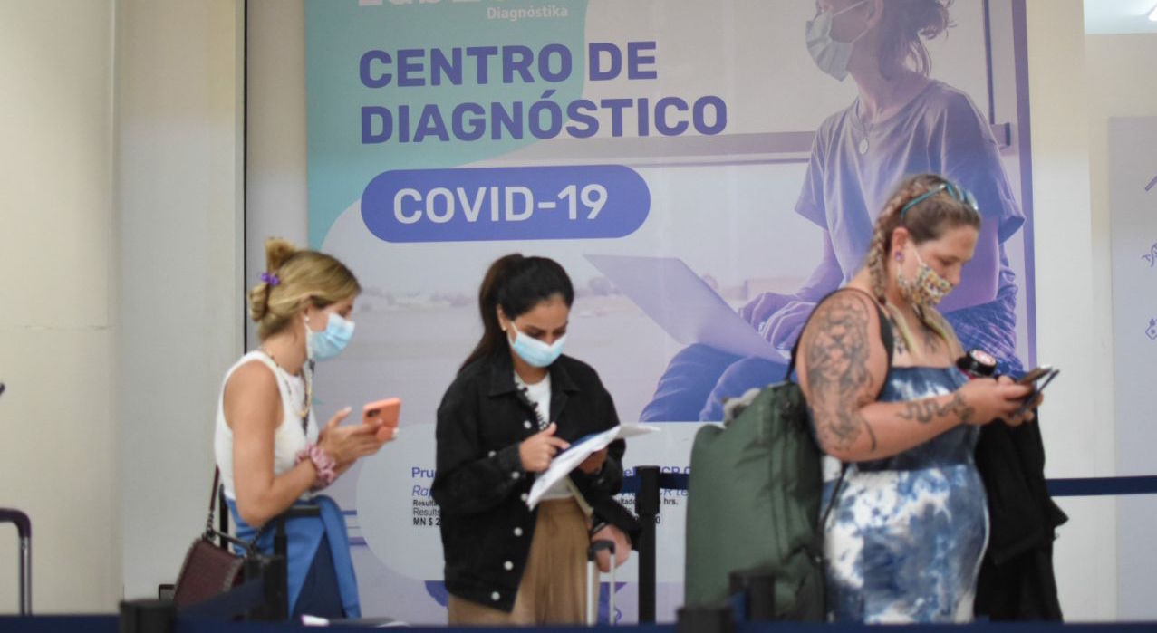 México registra mil 527 nuevos casos de COVID; han fallecido 230 mil 150