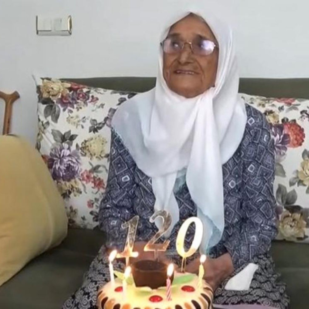 Mujer turca afirma ser la persona más anciana del mundo