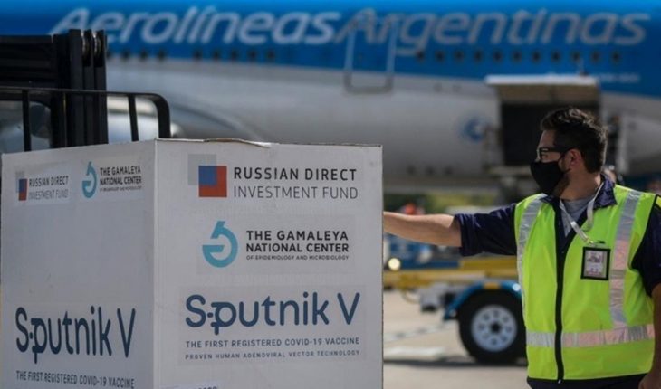 Parte a Rusia un nuevo vuelo en busca de vacunas Sputnik V