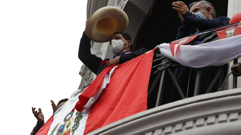 Castillo reduces his lead over Fujimori in Peruvian elections with 99.7%