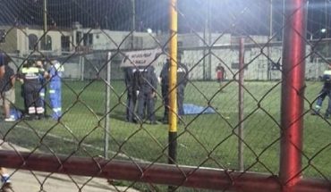 translated from Spanish: Footballer dies in the middle of the match in Nuevo León
