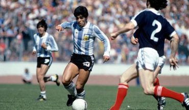 translated from Spanish: It is the 42 years since Diego Maradona’s first goal in the Argentine National Team