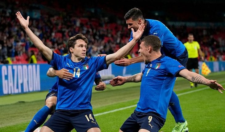 translated from Spanish: Italy beat Austria in a tough encounter and is the second team in the quarter-finals of the European Championship