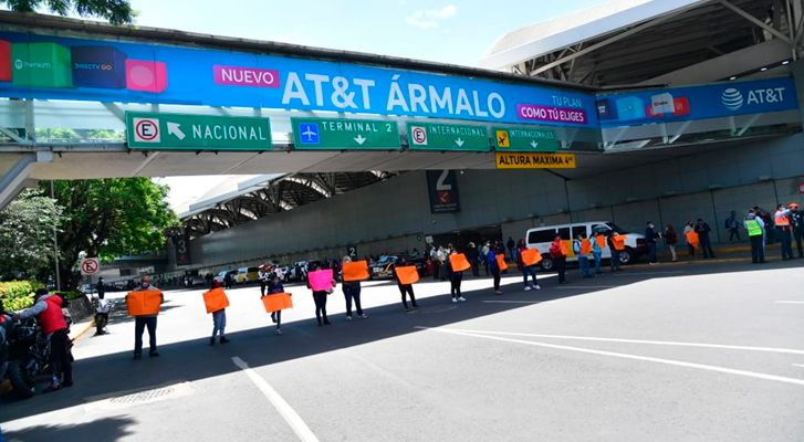 Parents of children with cancer block access to Mexico City International Airport (AICM)