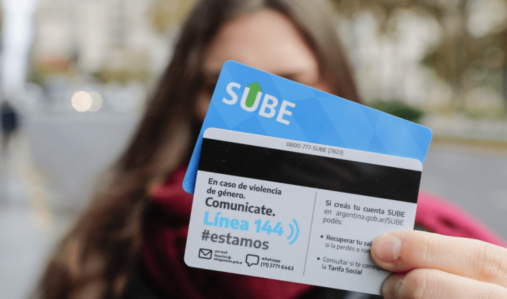 translated from Spanish: Transport and Gender launched the new SUBE card with information on Line 144