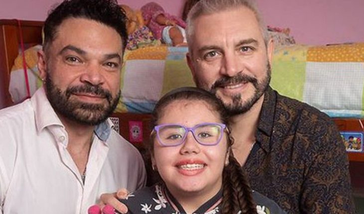 translated from Spanish: Two mendoza dads adopted a girl with leukemia who was abandoned
