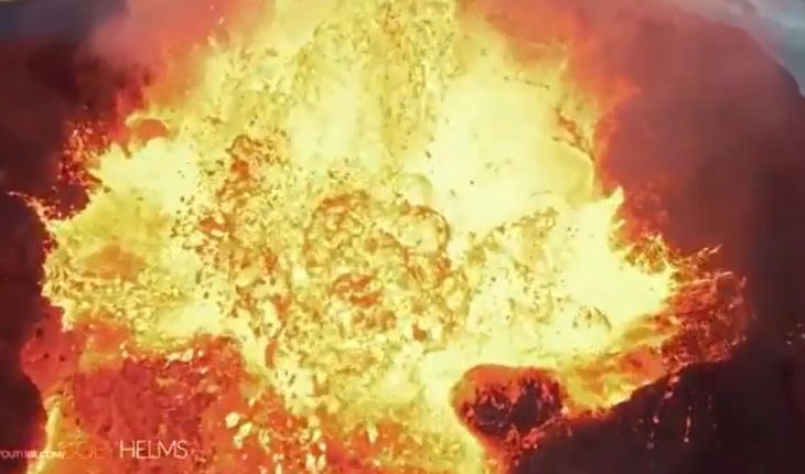 translated from Spanish: Video: the journey of a drone over a volcano until it is destroyed by lava
