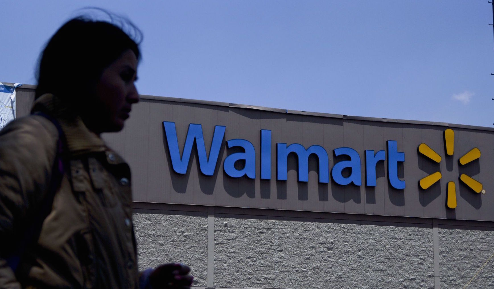 Walmart says yes to packers, after protests by seniors