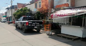 Asesinan a una persona y hieren a otra en Infonavit Rosa de Castilla en Uruapan