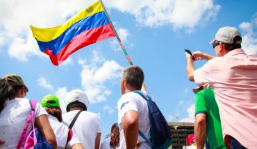 Canciller de Maduro rechazó decisión de Chile de acoger a líder opositor en embajada