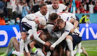 Con polémica, Inglaterra le ganó a Dinamarca y jugará su primera final de Eurocopa