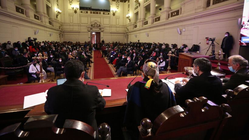 Convención aprobó declaración por presos mapuche y del estallido: pide celeridad en trámite de Ley de indulto y retiro de querellas por Ley de seguridad