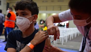 Europa aprueba vacuna COVID de Moderna para jóvenes de 12 a 17 años