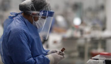 ISP confirmó 10 nuevos casos de variante Delta en el país: tres tenían vacunación completa y uno primera dosis