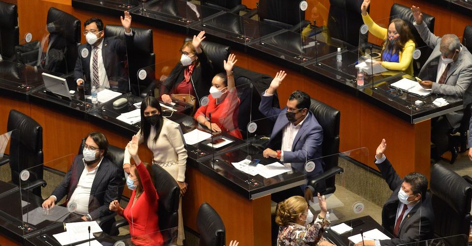 Legisladores aprueban extraordinario, sin desafuero a Huerta y Toledo