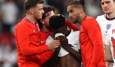 Los jugadores ingleses que erraron penales en la final de la Eurocopa recibieron insultos racistas