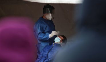 México supera las 234 mil muertes por COVID; vacunan al 39% de la población
