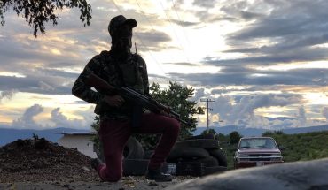 Pueblos Unidos, civiles armados que vigilan el aguacate en Michoacán