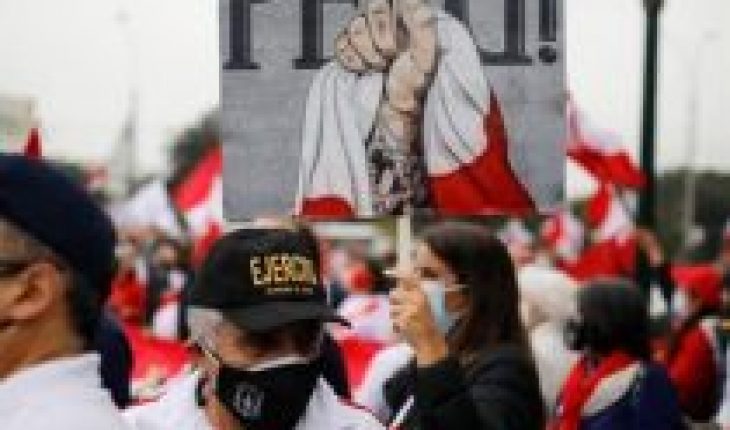Seguidores de Keiko Fujimori atacan a ministros durante marcha