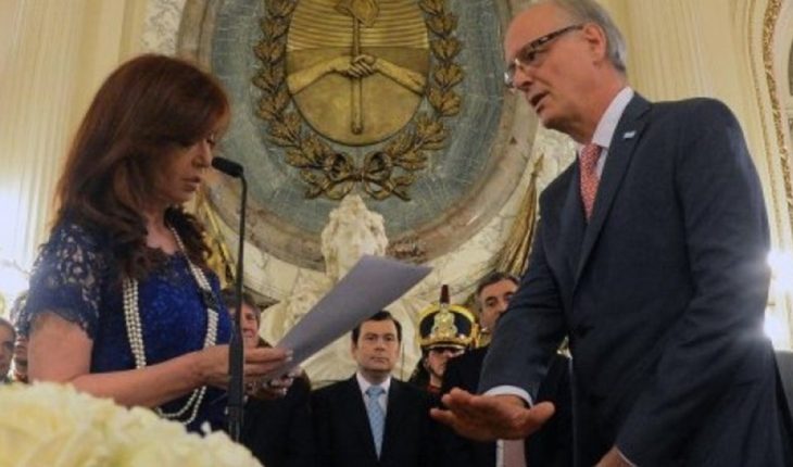 Tolosa Paz y Gollan suenan como candidatos del gobierno, a horas del cierre