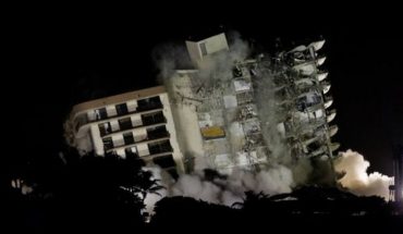 Video | Demolieron lo que quedaba del edificio que se derrumbó en Miami