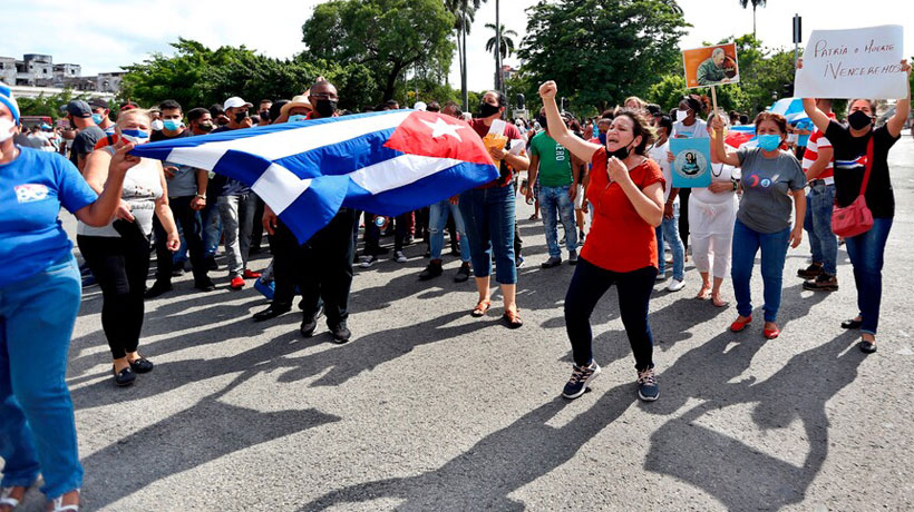 Cuba dawns calmly and without internet after a day of mass protests