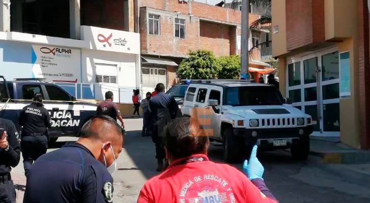 Driver of a Hummer is injured when he is shot in Tarímbaro, Michoacán
