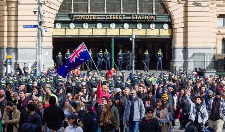 translated from Spanish: Incidents and arrests during antiquarcuentena protests in Australia