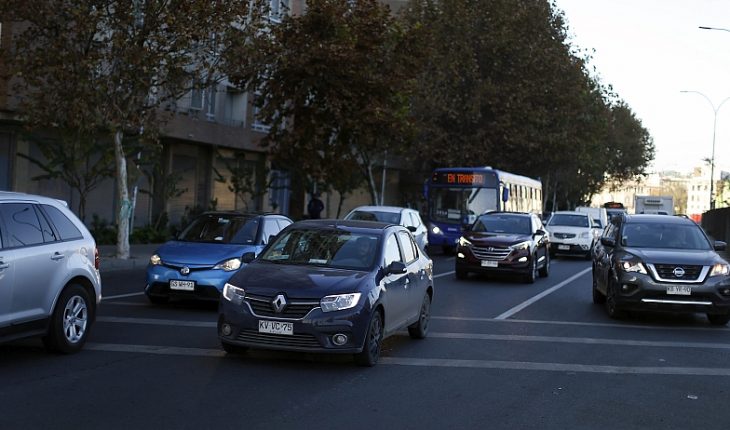 translated from Spanish: Metropolitan Region: Vehicular flow increased by 13.11% after the deconclusion of eight communes