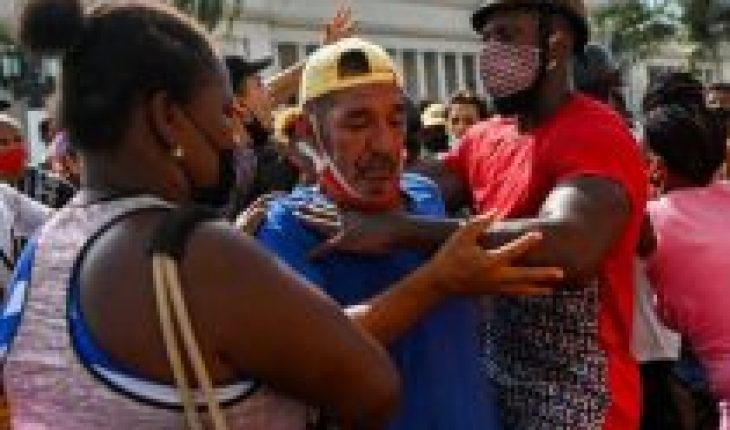 translated from Spanish: Protests via Facebook Live in Cuba: what role social networks play in the historic demonstrations on the island
