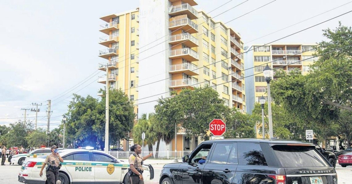 They evacuated a building in North Miami Beach because its structure is unsafe