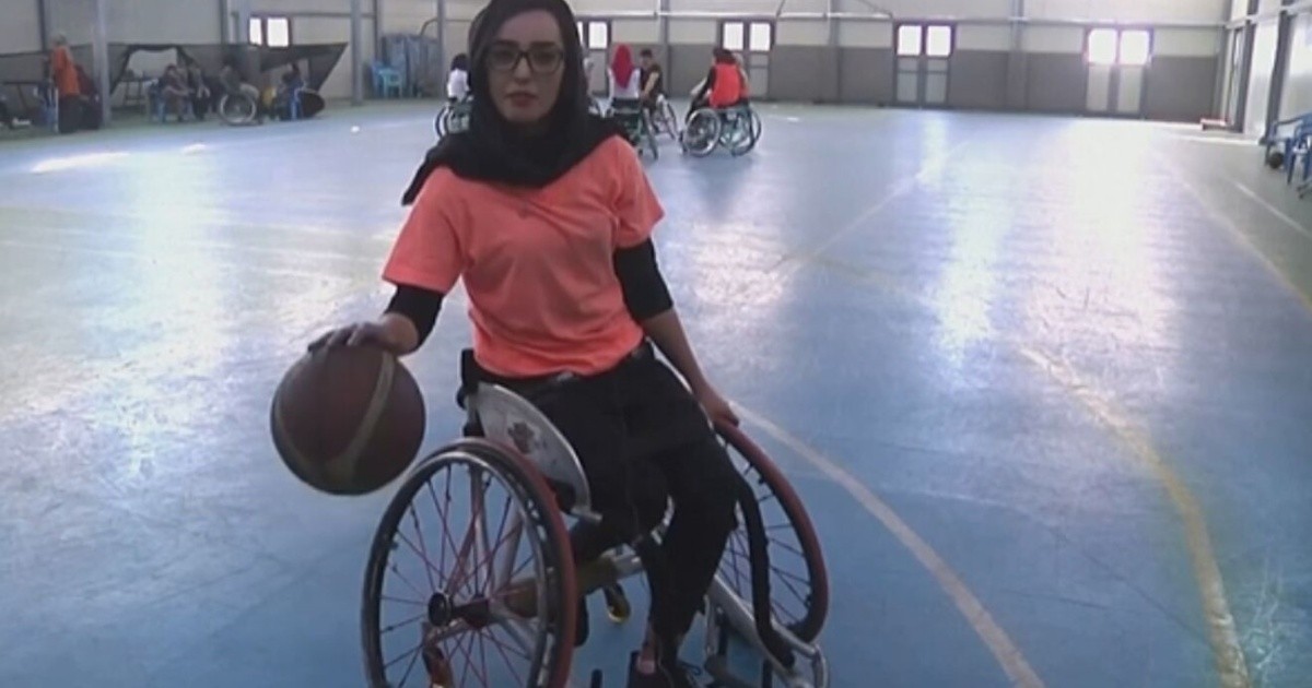 Afganistán: el relato de una jugadora de básquet que teme por su vida