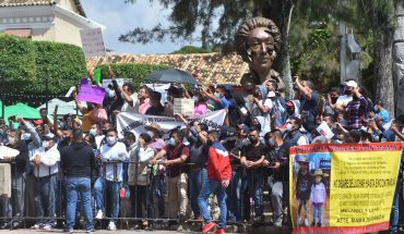 CNTE vuelve a protestar en acto de AMLO; pide ‘diálogo con soluciones’