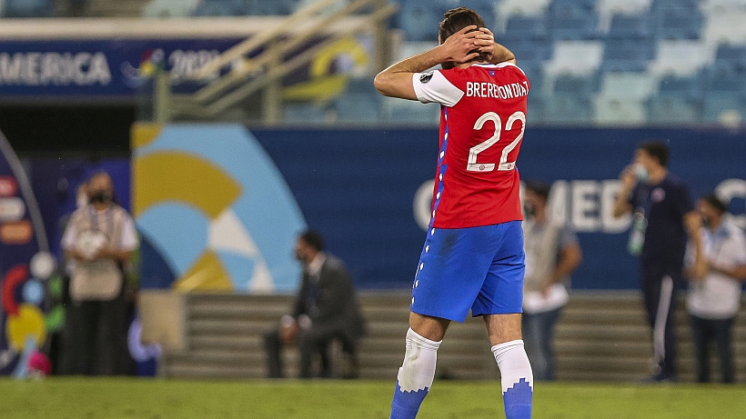 Chile podría quedarse sin Sierralta y Brereton: Premier League decide no liberar jugadores que viajen a países de la "lista roja"